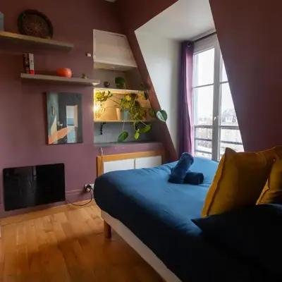 APPARTEMENT CHALEUREUX ARTISTIQUE QUARTIER GARE DU NORD - GARE DE L'EST et GRANDS BOULEVARDS