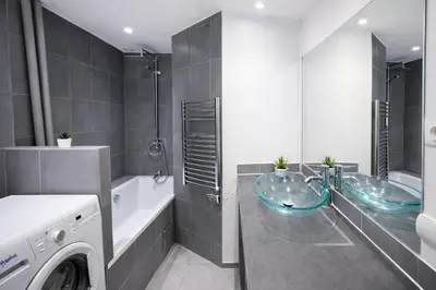 Salle de bains dans l'établissement Magnifique Appartement 1 Chambre à Neuilly-sur-Seine