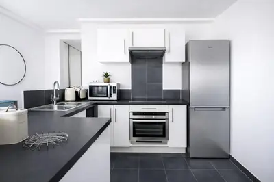 Cuisine ou kitchenette dans l'établissement Magnifique Appartement 1 Chambre à Neuilly-sur-Seine