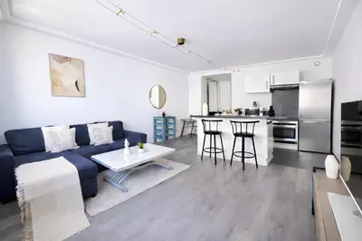 Cuisine ou kitchenette dans l'établissement Magnifique Appartement 1 Chambre à Neuilly-sur-Seine