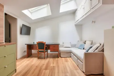 Coin salon dans l'établissement Bright & Spacious Apartments in Central Paris 15th