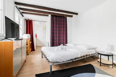 Un ou plusieurs lits dans un hébergement de l'établissement Agreable studio coeur de paris - Paris 6 - 2P