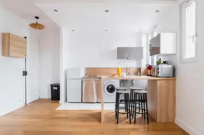 Cuisine ou kitchenette dans l'établissement Appartement 60m2 Bien Amenage- Paris 12 - 4p