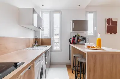 Cuisine ou kitchenette dans l'établissement Appartement 60m2 Bien Amenage- Paris 12 - 4p