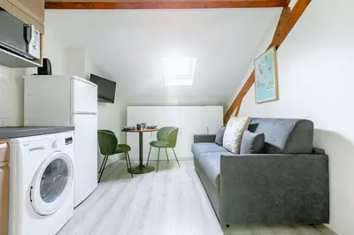 Cuisine ou kitchenette dans l'établissement Studio cosy aux portes de Paris Neuilly-sur-Seine