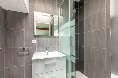 Salle de bains dans l'établissement Studio cosy aux portes de Paris Neuilly-sur-Seine