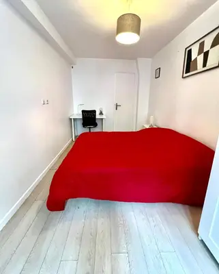 Plan de l'établissement Bright 1 bedroom first floor near Republique Paris 10