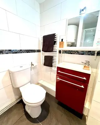 Plan de l'établissement Bright 1 bedroom first floor near Republique Paris 10