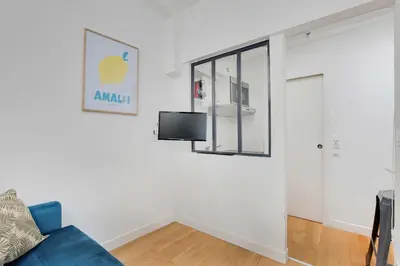 Télévision ou salle de divertissement dans l'établissement Intimate Studio - 2 Guests - Le Marais