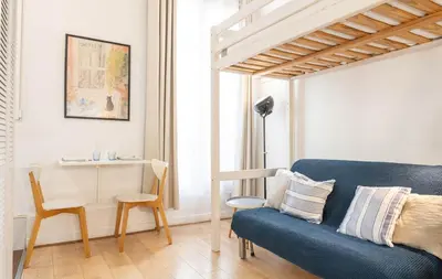 Coin salon dans l'établissement Studio au centre de Paris