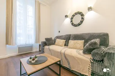 Coin salon dans l'établissement Beautiful 2persons apartment Montparnasse - Commandeur