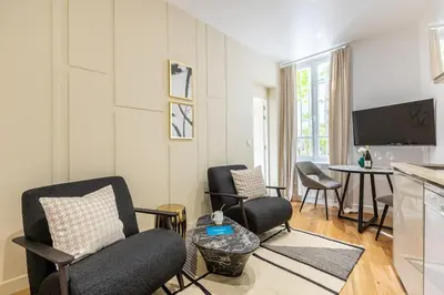 Télévision ou salle de divertissement dans l'établissement 0#2people#Wagram#1Bedroom#Ternes