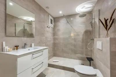 Salle de bains dans l'établissement X#Prestige#ArcDeTriomphe#ChampsÉlysées#2Bedrooms#AC