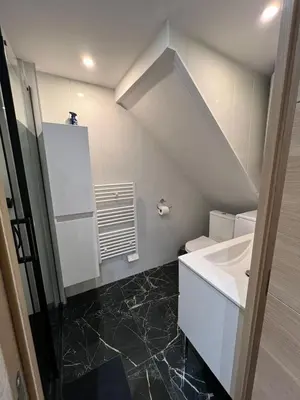 Salle de bains dans l'établissement Place a 2 minutes du metro Excellente localisation