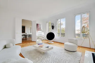 Coin salon dans l'établissement Luxury Apartment 4BR-8P-Eiffel Tower