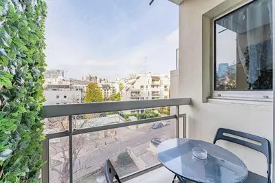 Balcon ou terrasse dans l'établissement Charming Studio 2P - Courbevoie
