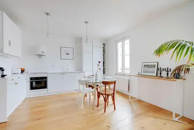 Cuisine ou kitchenette dans l'établissement Beautiful Apartment 2BR-3P- Beaugrenelle