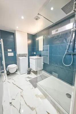 Salle de bains dans l'établissement Modern with terrace & 4 spacious bedrooms