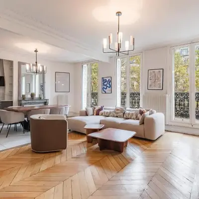 Beautiful 3 bedroom with balcony in Le Marais & Bastille on foot