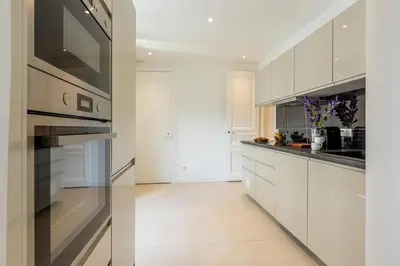 Cuisine ou kitchenette dans l'établissement A4#Premium#Arc de Triomphe#ChampsElysées#3Bedrooms#AC