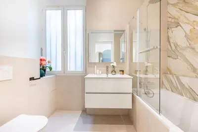 Salle de bains dans l'établissement A4#Premium#Arc de Triomphe#ChampsElysées#3Bedrooms#AC