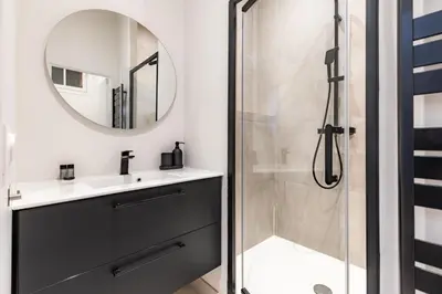 Salle de bains dans l'établissement Appartement de prestige climatisé