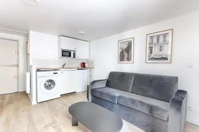 Cuisine ou kitchenette dans l'établissement Studio de charme au cœur du Sentier II