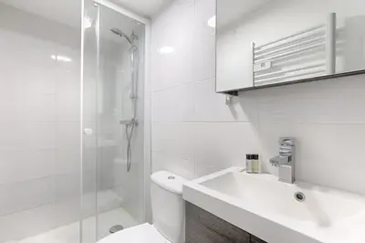 Salle de bains dans l'établissement Studio de charme au cœur du Sentier II