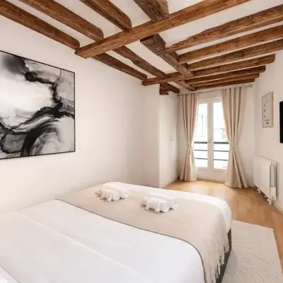 Saint Germain des Pres - Deluxe studio with lift