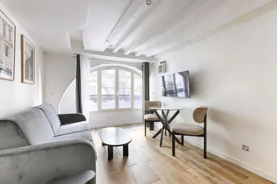 Coin salon dans l'établissement Studio de charme au coeur du Sentier I