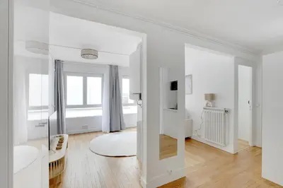 Salle de bains dans l'établissement New apartment near Montparnasse in Paris 15