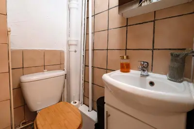 Salle de bains dans l'établissement Cozy Parisian Studio Montorgueil