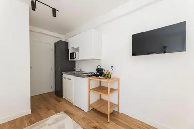 Cuisine ou kitchenette dans l'établissement Elegant studio in Avenue Kléber, Paris 16th