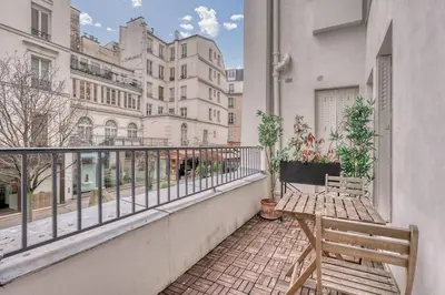Balcon ou terrasse dans l'établissement Charming two-room apartment with terrace in Saint-Germain-des-Prés