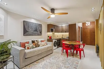 Coin salon dans l'établissement Modern 1BDR flat in the heart of Paris