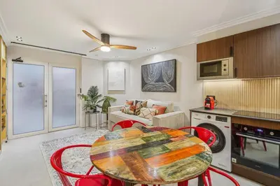 Télévision ou salle de divertissement dans l'établissement Modern 1BDR flat in the heart of Paris
