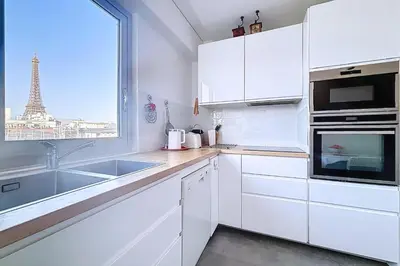 Plan de l'établissement Appartement avec balcon vue Tour Eiffel