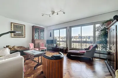 Plan de l'établissement Appartement avec balcon vue Tour Eiffel
