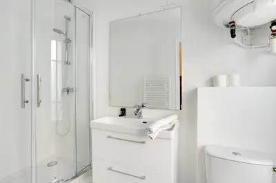 Salle de bains dans l'établissement Spacious and comfortable studio in Bastille