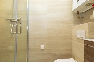Salle de bains dans l'établissement Air-conditioned & fully equipped studio in Paris 17