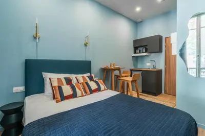 Cuisine ou kitchenette dans l'établissement Air-conditioned & comfortable studio - Batignolles side