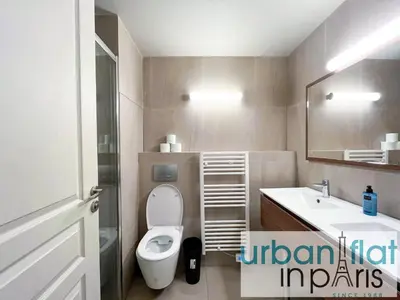 Salle de bains dans l'établissement UrbanFlat 132 - Superbe appartement de 4 chambres dans le centre