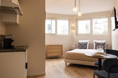 Cuisine ou kitchenette dans l'établissement Charming and air-conditioned - Close to Paris