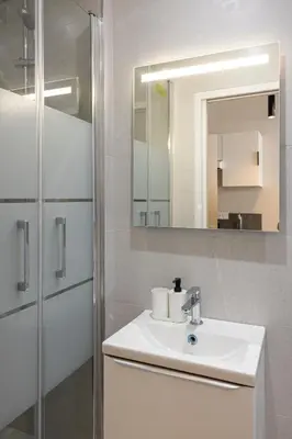 Salle de bains dans l'établissement Air-conditioned and cozy haven