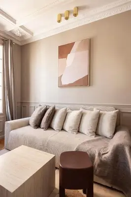 Coin salon dans l'établissement Elegant air-conditioned apartment with separate bedroom