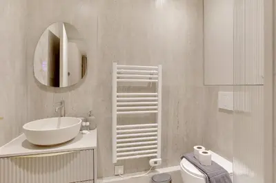 Salle de bains dans l'établissement Studio climatisé confort & élégance