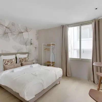 Bright and cozy air-conditioned studio