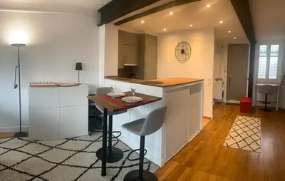 Cuisine ou kitchenette dans l'établissement SaintLazare 50m2 superb view up to Tour Eiffel