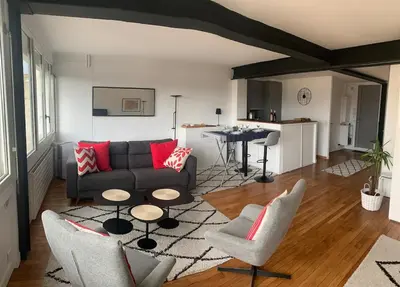 Cuisine ou kitchenette dans l'établissement SaintLazare 50m2 superb view up to Tour Eiffel