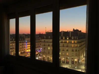 Vue générale sur Paris ou vue de la ville depuis l'appartement